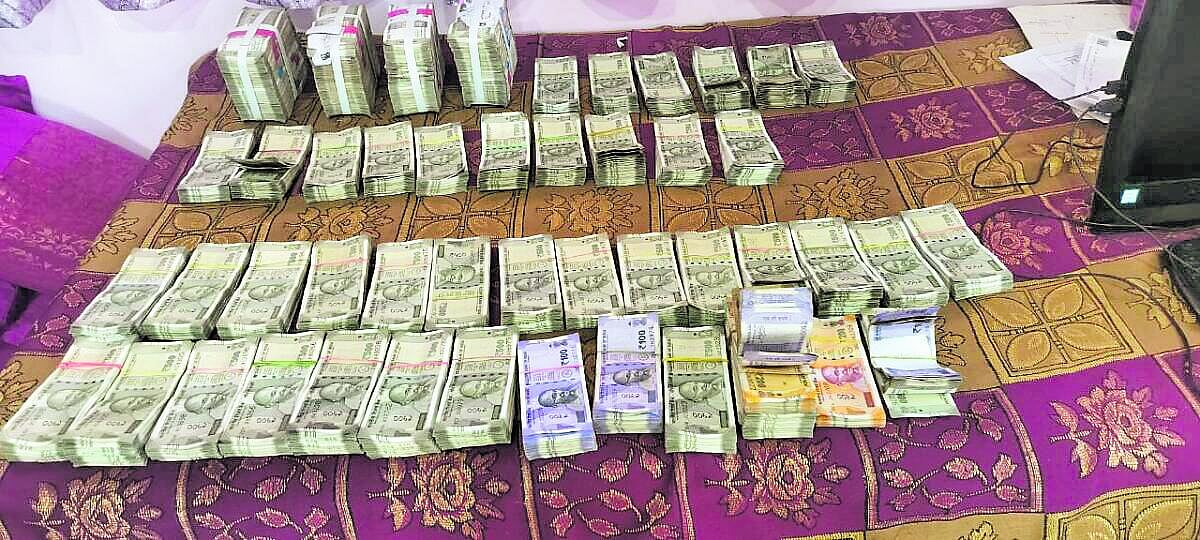 ಲೋಕಾಯುಕ್ತ ದಾಳಿ | ಅಕ್ರಮ ಆಸ್ತಿ: ₹22.5 ಕೋಟಿ ಪತ್ತೆ