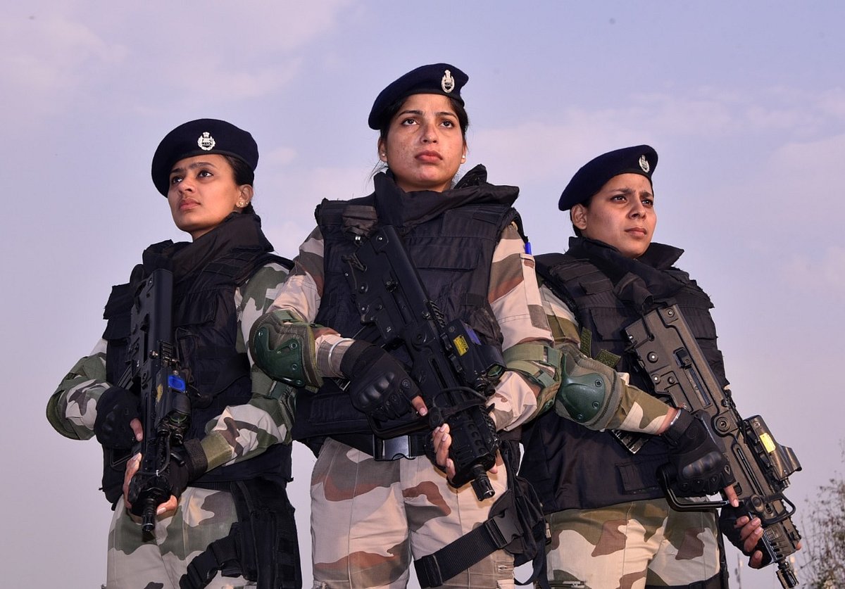 PHOTOS | CISFಗೆ ಇದೇ ಮೊದಲ ಬಾರಿಗೆ ಮಹಿಳಾ ಬೆಟಾಲಿಯನ್ ಮಂಜೂರು ಮಾಡಿದ ಕೇಂದ್ರ