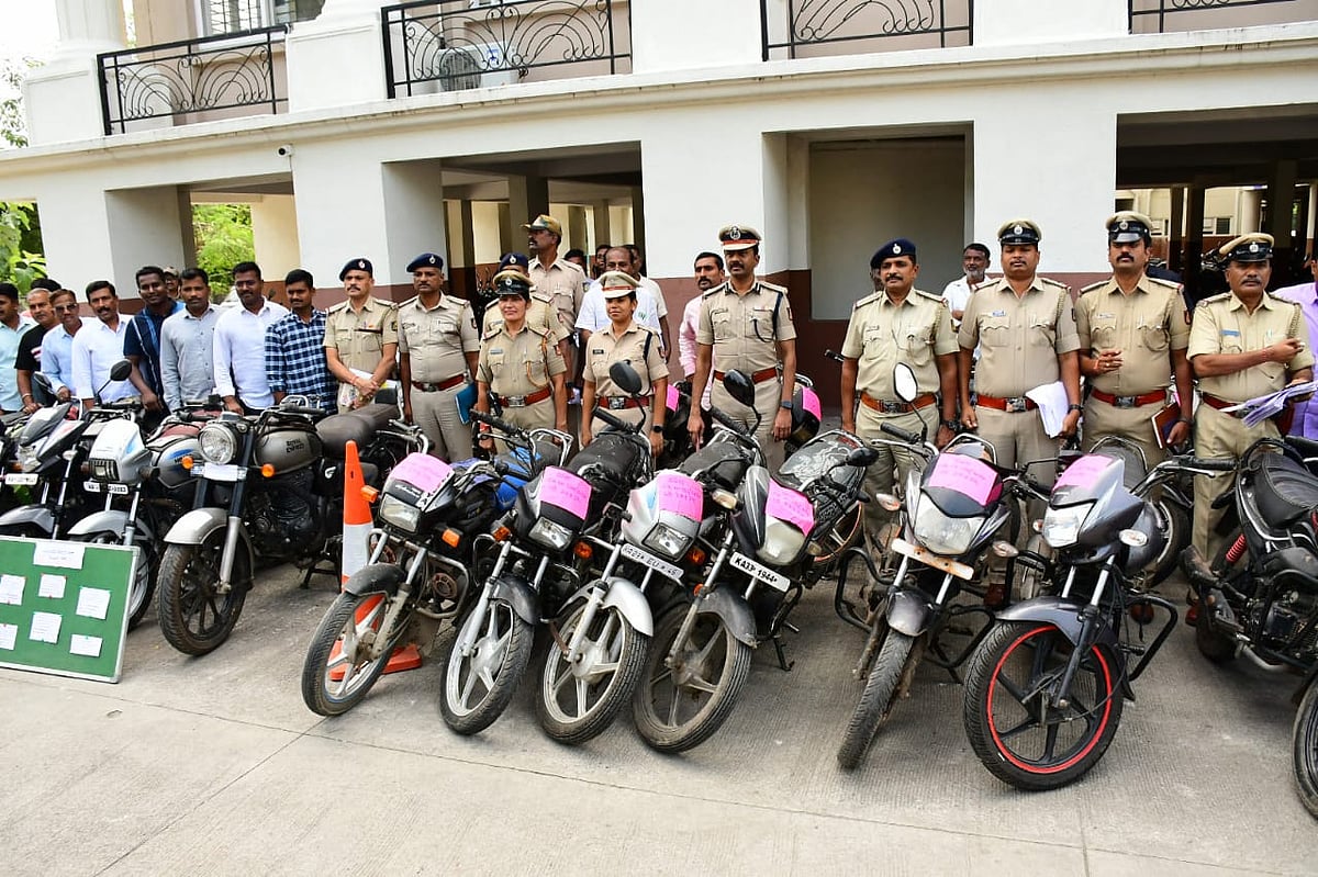 ಕಲಬುರಗಿ‌ | 30 ಬೈಕ್ ಕಳ್ಳರ ಬಂಧನ: ₹54.55 ಲಕ್ಷ ಮೌಲ್ಯದ 105 ಬೈಕ್‌ಗಳು ಜಪ್ತಿ