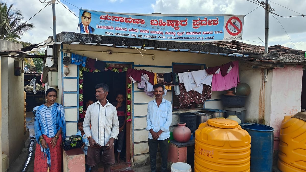 ಶಿಗ್ಗಾವಿ | ಮತದಾನ ಬಹಿಷ್ಕಾರ: ಮನೆ ಮುಂದೆ ಫಲಕ ಹಾಕಿ ಆಕ್ರೋಶ