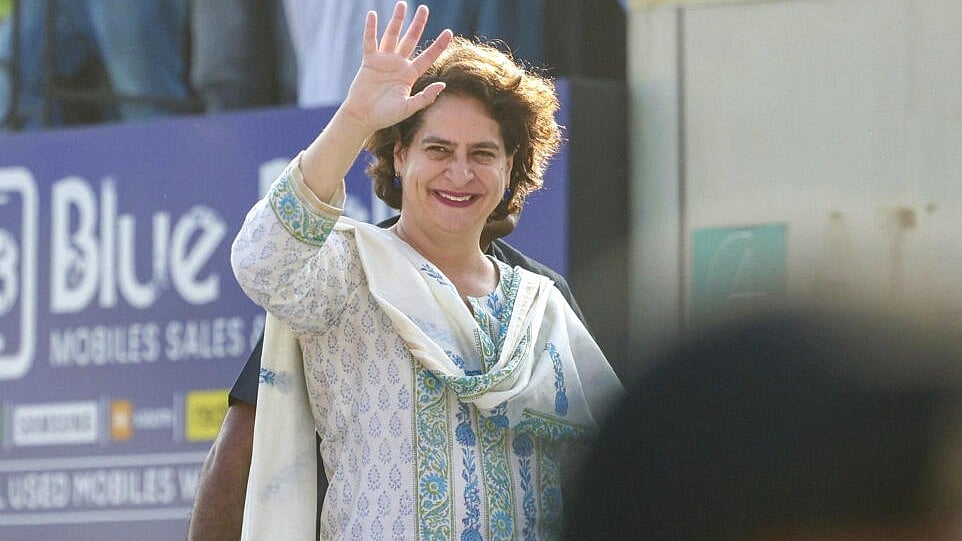 ಮತ ಚಲಾಯಿಸಿ; ಒಗ್ಗಟ್ಟಾಗಿ ಭವಿಷ್ಯ ನಿರ್ಮಿಸೋಣ: ವಯನಾಡ್ ಜನತೆಗೆ ಪ್ರಿಯಾಂಕಾ ಕರೆ