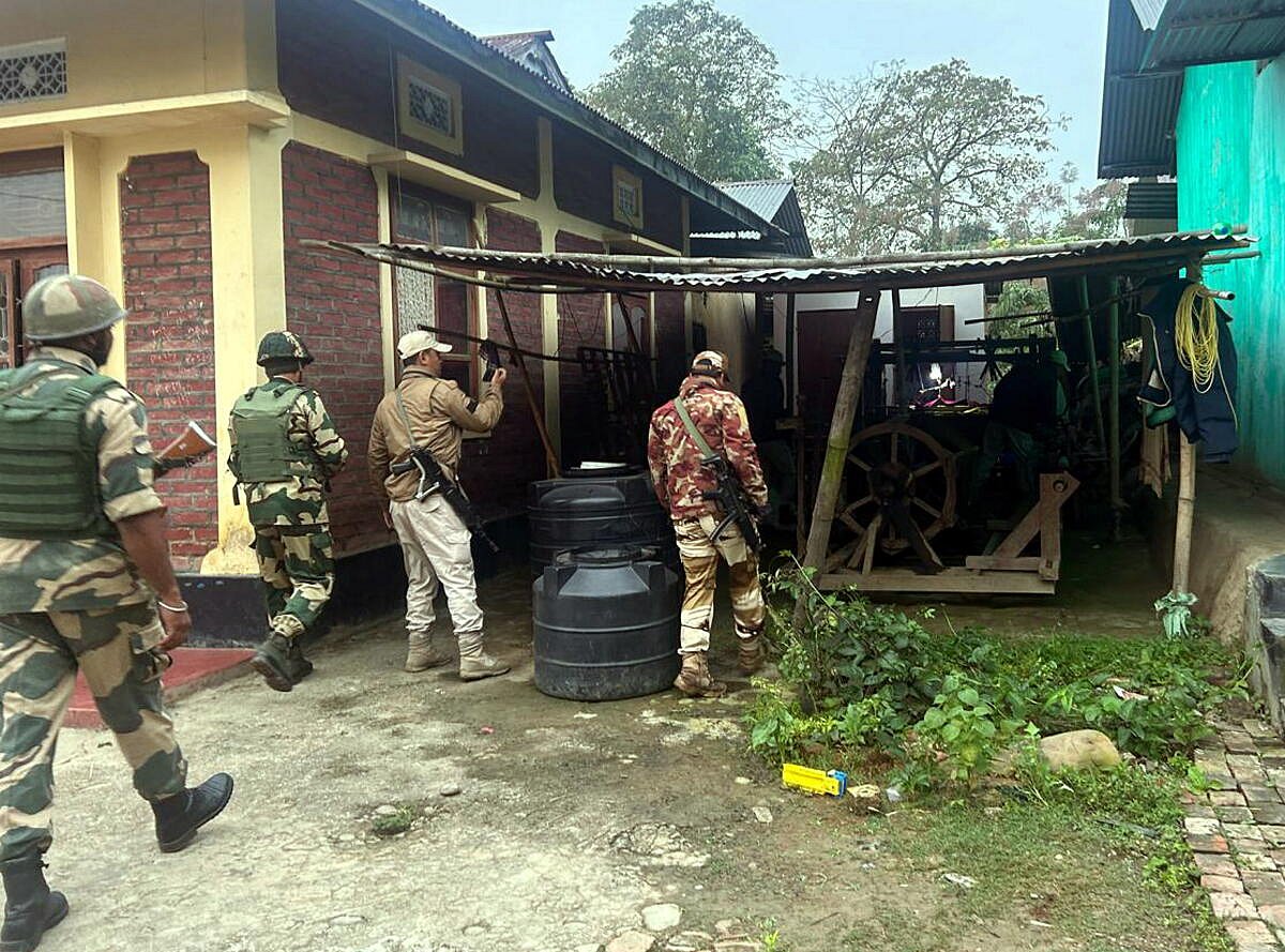 ಮಣಿಪುರ ಹಿಂಸಾಚಾರ: ಜಿರೀಬಾಮ್‌ನಲ್ಲಿ  ನಾಪತ್ತೆಯಾದವರಿಗಾಗಿ ಮುಂದುವರಿದ ಶೋಧ