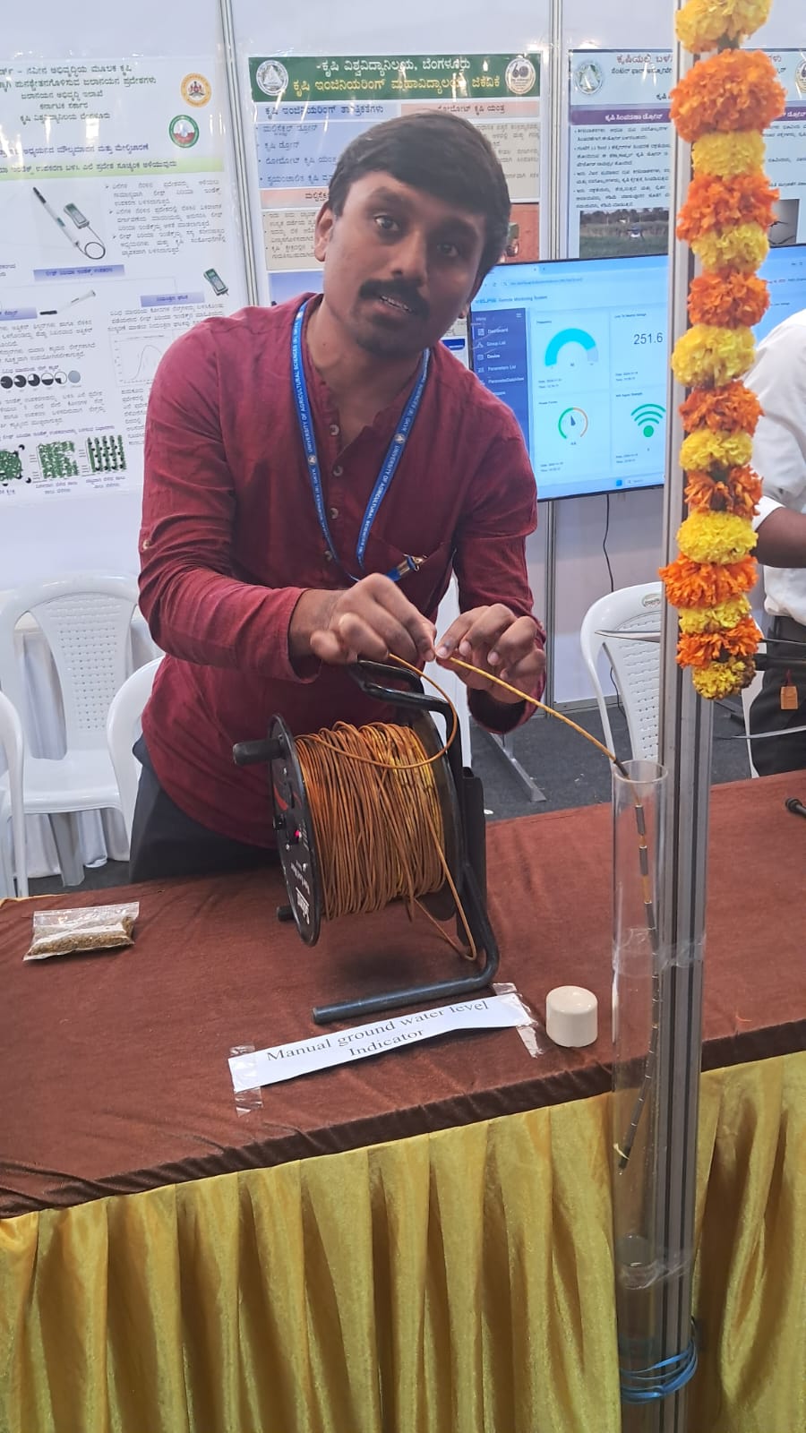 ಕೊಳವೆ ಬಾವಿಯಲ್ಲಿ ನೀರಿನ ಮಟ್ಟ ತಿಳಿಸುವ ಸೆನ್ಸರ್ ಆಧಾರಿತ ಸಾಧನ