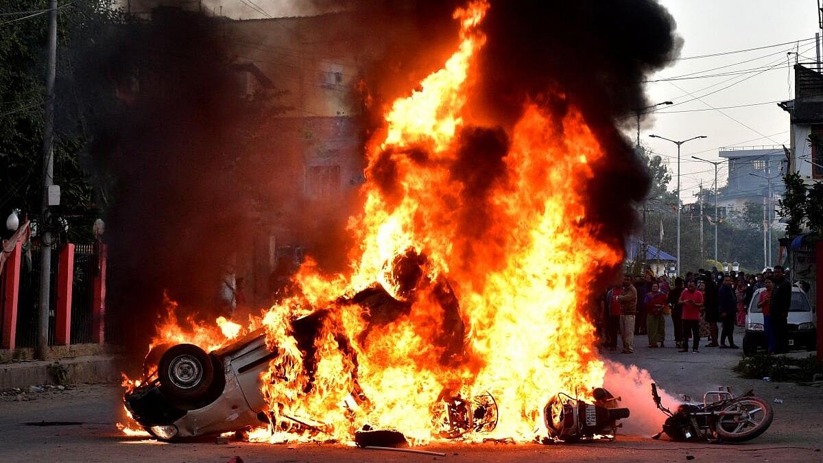 ಮಣಿಪುರದಲ್ಲಿ ಮತ್ತೆ ಹಿಂಸಾಚಾರ: ಮೂರು ಮೃತದೇಹ ಪತ್ತೆ; ಕರ್ಫ್ಯೂ ಜಾರಿ