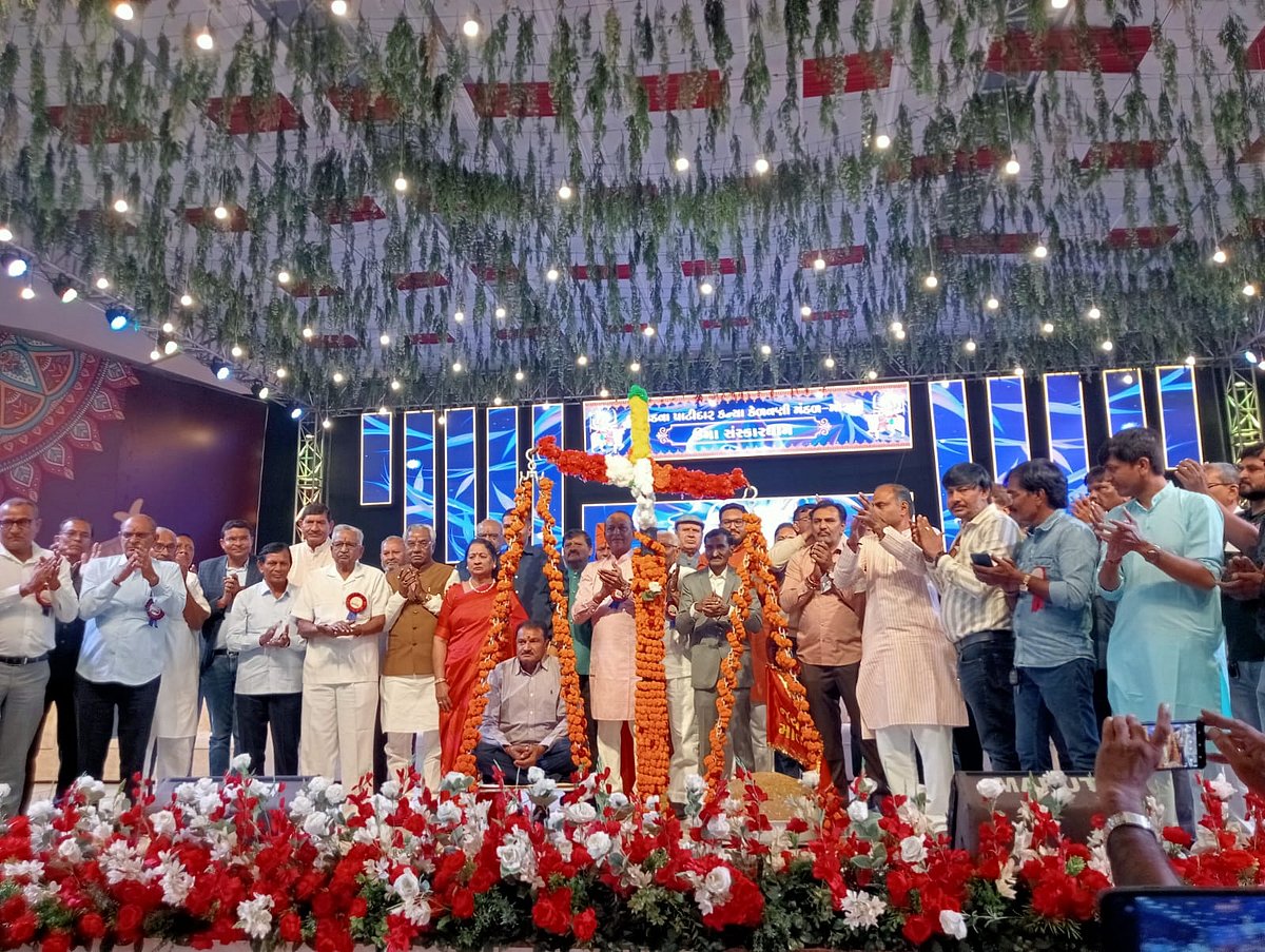 ಮೊರ್ಬಿ ಸೇತುವೆ ಕುಸಿತ: ಪ್ರಮುಖ ಆರೋಪಿಗೆ ತುಲಾಭಾರ! ಹೊಸ ವಿವಾದ