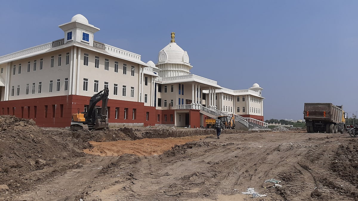 ರಾಯಚೂರು: ಹೊಸ ವರ್ಷದಲ್ಲಿ ಹೊಸ ಕಟ್ಟಡಕ್ಕೆ ಜಿಲ್ಲಾಡಳಿತ ಕಚೇರಿ ಸ್ಥಳಾಂತರ