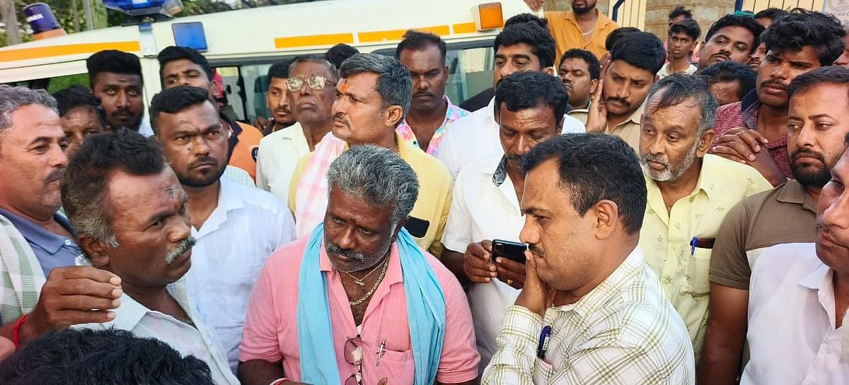 ಕುದೂರು | ವಿದ್ಯುತ್ ಪ್ರವಹಿಸಿ ಕಾರ್ಮಿಕ ಸಾವು: ಬೆಸ್ಕಾಂ ಕಚೇರಿ ಎದುರು ಪ್ರತಿಭಟನೆ