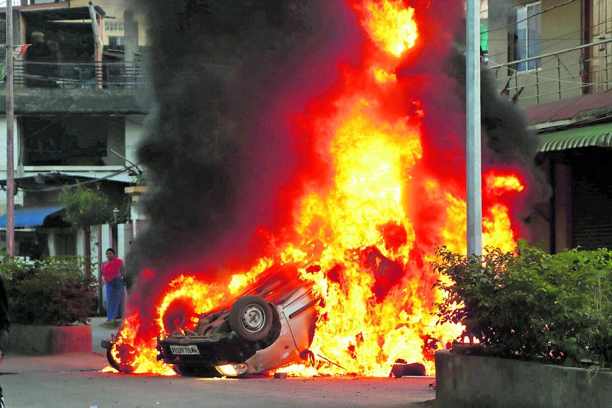 ಆಳ–ಅಗಲ | ಮಣಿಪುರ: ತಿದಿ ಒತ್ತಿದ ಹಿಂಸೆಯ ಕುಲುಮೆ
