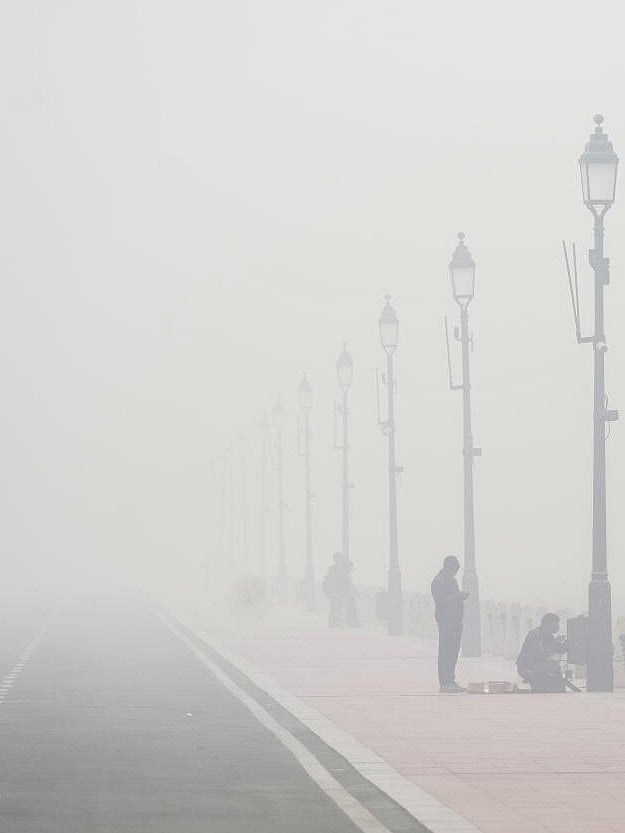 ಕುಸಿದ ಗಾಳಿಯ ಗುಣಮಟ್ಟ: ದೆಹಲಿಯನ್ನು ಆವರಿಸಿರುವ ದಟ್ಟ ಹೊಗೆ