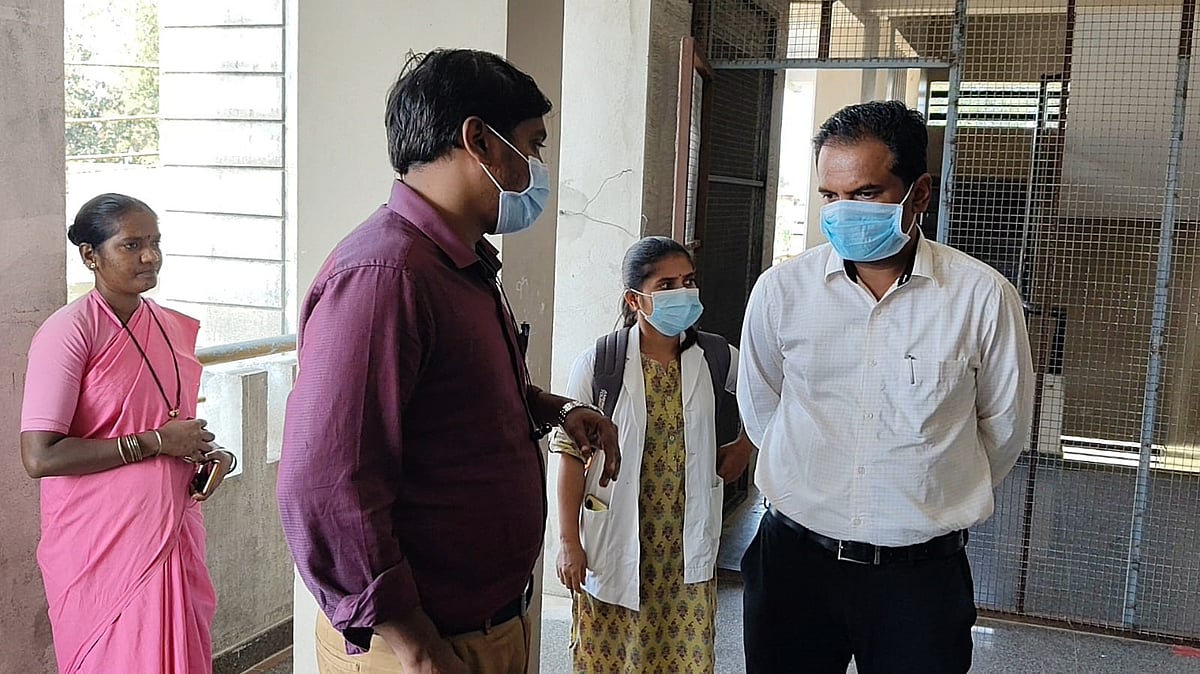 ಮುಂಡಗೋಡ | ಇಂದಿರಾಗಾಂಧಿ ವಸತಿ ಶಾಲೆಯ 50ಕ್ಕೂ ಹೆಚ್ಚು ಮಕ್ಕಳಿಗೆ ‘ಮಂಗನ ಬಾವು’