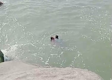 ಉಳ್ಳಾಲ: ಅರಬ್ಬಿ ಸಮುದ್ರಕ್ಕೆ ಹಾರಿ ಆತ್ಮಹತ್ಯೆಗೆ ಯತ್ನಿಸಿದ ಯುವತಿಯ ರಕ್ಷಣೆ