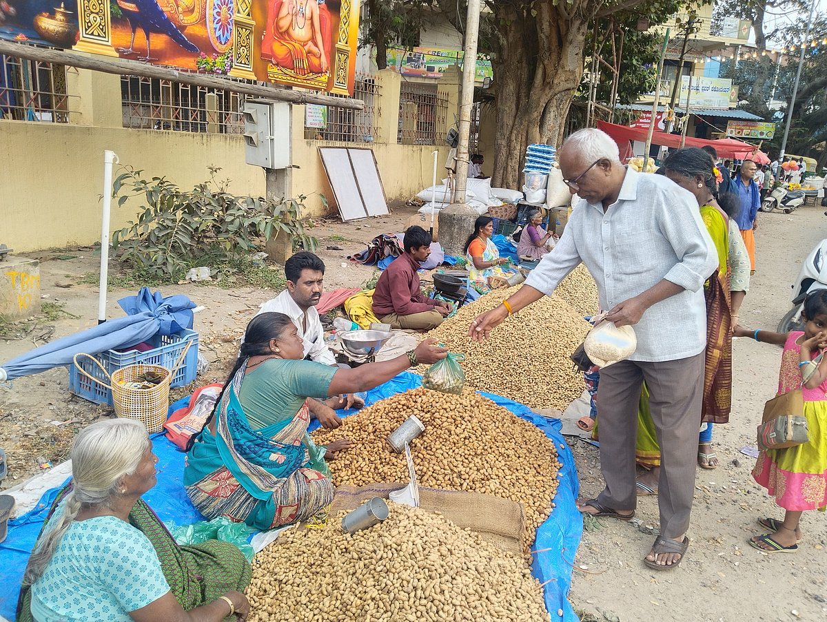 ಆನೇಕಲ್‌ನಲ್ಲಿ ಕಡಲೆಕಾಯಿ ಪರಿಷೆ