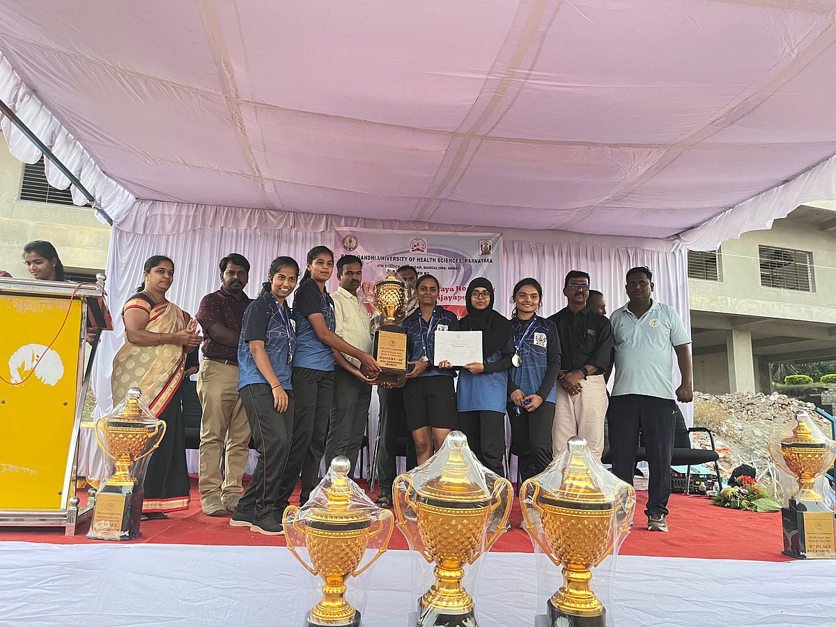 ಬಾಲ್ ಬ್ಯಾಡ್ಮಿಂಟನ್; ಹೊಳೆನರಸಿಪುರ ನರ್ಸಿಂಗ್ ಕಾಲೇಜು ಪ್ರಥಮ