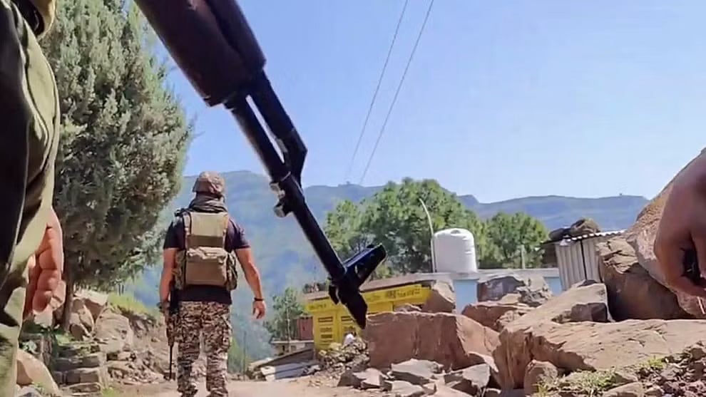 ಉಗ್ರರೊಂದಿಗೆ ನಂಟು: ಜಮ್ಮು & ಕಾಶ್ಮೀರದ ಇಬ್ಬರು ಸರ್ಕಾರಿ ನೌಕರರು ವಜಾ