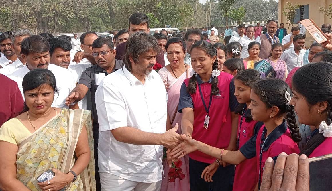 ಬಂಗಾರಪ್ಪ ಓದಿದ ಶಾಲೆ ‘ಪಬ್ಲಿಕ್‌’ ಶಾಲೆಯಾಗಿ ಮೇಲ್ದರ್ಜೆಗೆ: ಸಚಿವ ಮಧು 