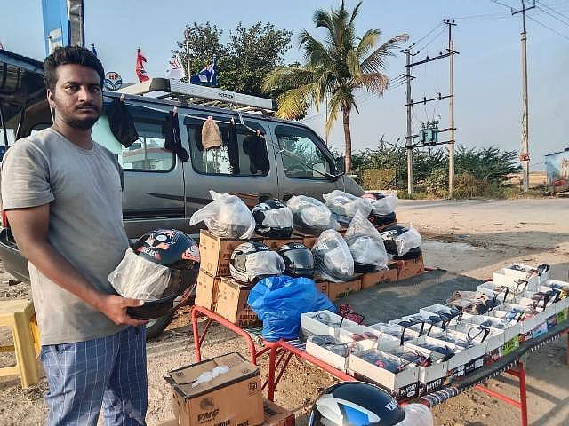 ವಡಗೇರಾ: ಹೆಲ್ಮೆಟ್ ಮಾರಾಟಗಾರರಿಗೆ ಶುಕ್ರದೆಸೆ