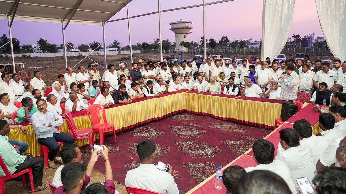 ಸ್ವಾಭಿಮಾನಿ ಸಮಾವೇಶಕ್ಕೆ ಹೈಕಮಾಂಡ್‌ ಬಲ: ಗೌಡರ ಕೋಟೆಯಲ್ಲಿ ‘ಕೈ’ ಶಕ್ತಿ ಪ್ರದರ್ಶನ