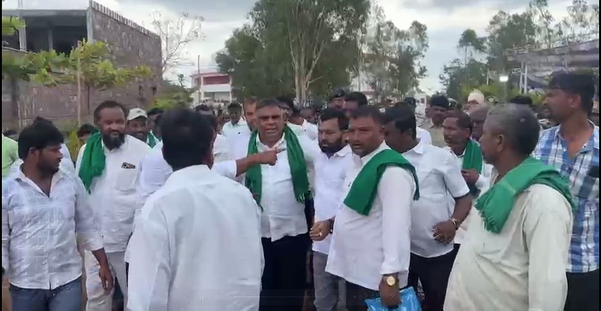 ಜಾನಪದ ವಿ.ವಿ ಘಟಿಕೋತ್ಸವ: ಆಹ್ವಾನ ನೀಡಿಲ್ಲವೆಂದು ಶಾಸಕ ಗರಂ