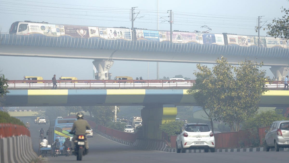 Delhi Metro ಕೇಬಲ್ ಕಳ್ಳತನ: ರೈಲು ಸಂಚಾರ ವಿಳಂಬ; ಶಾ ವಿರುದ್ಧ ಕೇಜ್ರಿವಾಲ್ ಕಿಡಿ