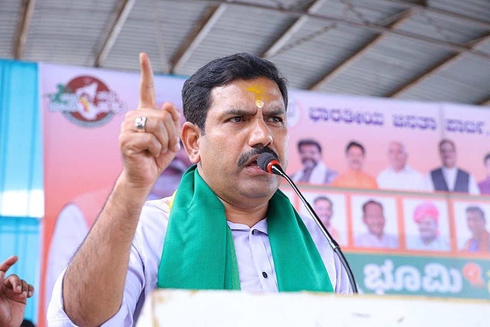 ವಿಷ್ಣುವರ್ಧನ್ ಸಮಾಧಿ ವಿವಾದದಲ್ಲಿ ಸಿಲುಕಿಕೊಂಡಿರುವುದು ಬೇಸರದ ಸಂಗತಿ: ವಿಜಯೇಂದ್ರ