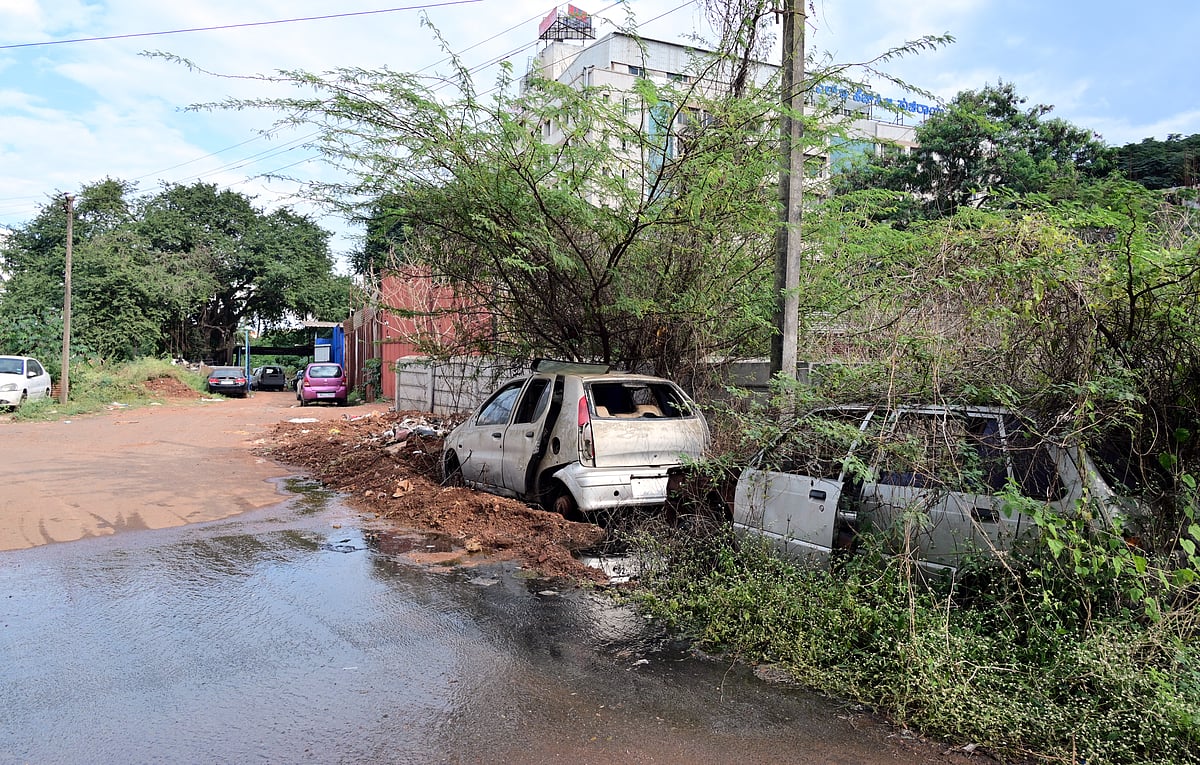 ಹುಬ್ಬಳ್ಳಿ: ತ್ಯಾಜ್ಯದ ನೀರಿನ ದುರ್ನಾತ; ಜನರಿಗೆ ಸಂಕಷ್ಟ