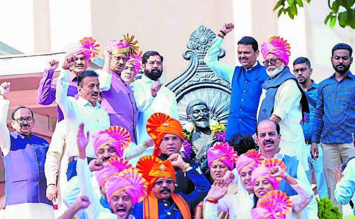 ಬಾಬರಿ ಮಸೀದಿ ಧ್ವಂಸ ಸಮರ್ಥನೆಯ ಜಾಹೀರಾತು | ‘ಎಂವಿಎ’ಯಿಂದ ಹೊರನಡೆದ ಎಸ್‌ಪಿ