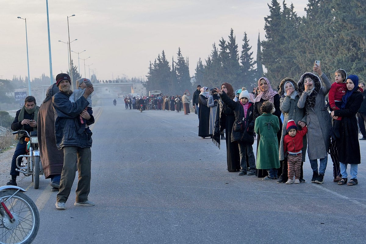 ದೇಶ ತೊರೆದ ಅಧ್ಯಕ್ಷ ಅಸಾದ್: ಸಿರಿಯಾ ಜನರಿಂದ ಸಂಭ್ರಮಾಚರಣೆ