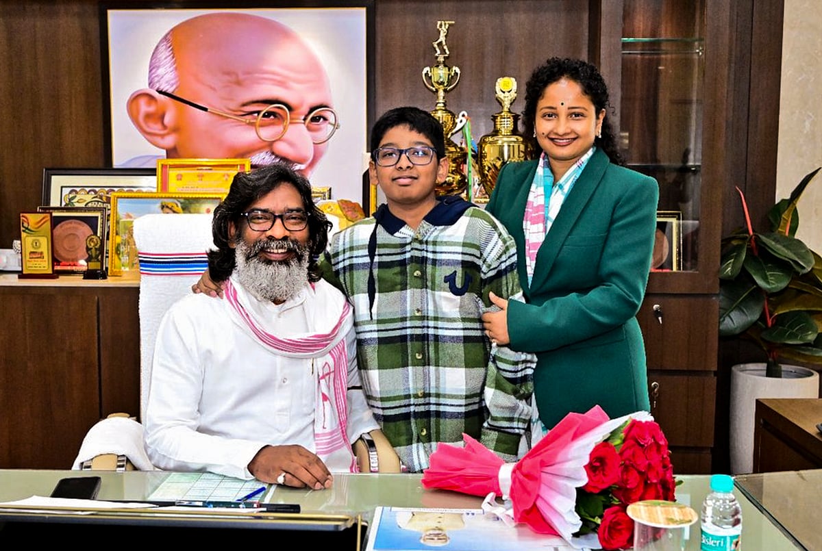 ವಿಧಾಸಭಾ ಸದಸ್ಯರಾಗಿ ಜಾರ್ಖಂಡ್‌ ಸಚಿವರ ಪ್ರಮಾಣ ವಚನ ಸ್ವೀಕಾರ