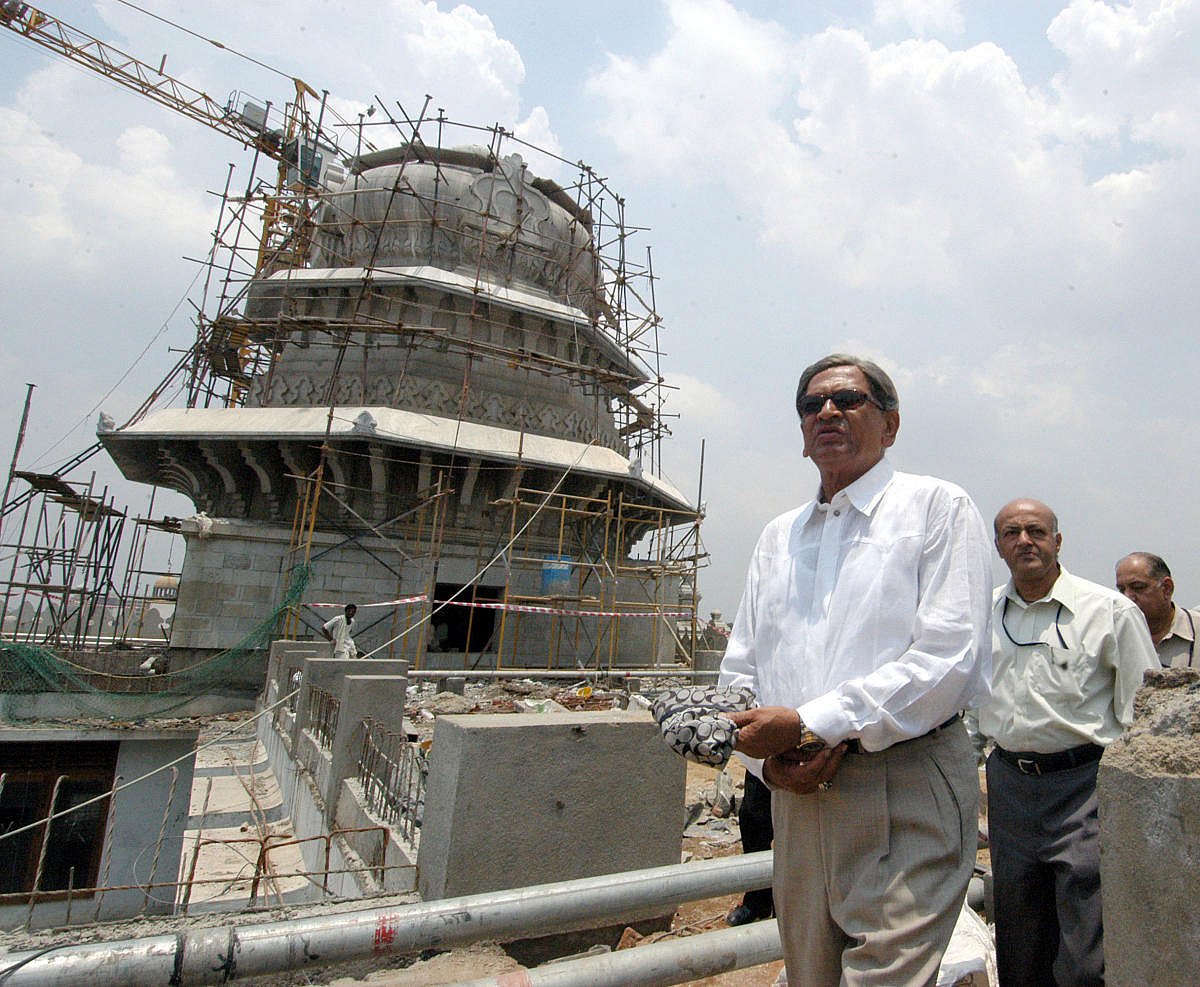 ಕೃಷ್ಣ ಯುಗಾಂತ್ಯ: ಸಿಂಗಪುರವಾಗಲಿದೆ ಬೆಂಗಳೂರು ಎಂದಾಗ ನಕ್ಕರು...