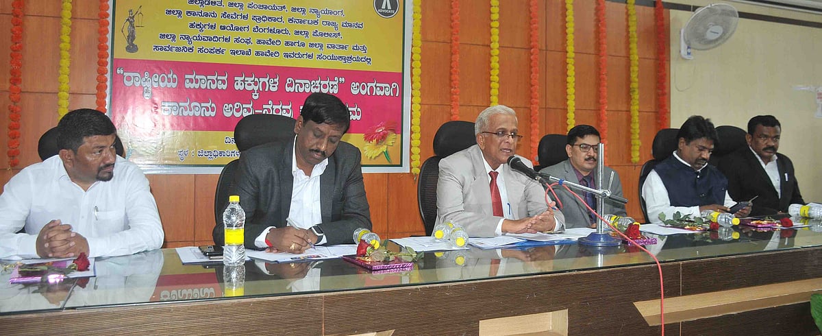 ಹಾವೇರಿ | ‘ಚಾಕೊಲೆಟ್‌ನಲ್ಲಿ ಡ್ರಗ್ಸ್: ಮಕ್ಕಳ ಹಕ್ಕುಗಳ ಉಲ್ಲಂಘನೆ’