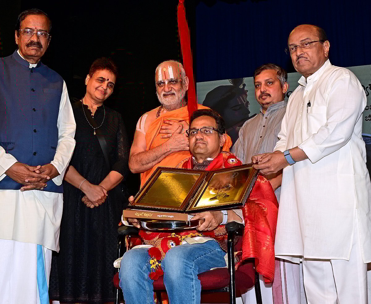 ಅನುವಾದ | ಮೂಲ ಸೊಗಡು ತರುತ್ತಿದ್ದ 
ಬನ್ನಂಜೆ ಗೋವಿಂದಾಚಾರ್ಯ: ಕರ್ಜಗಿ