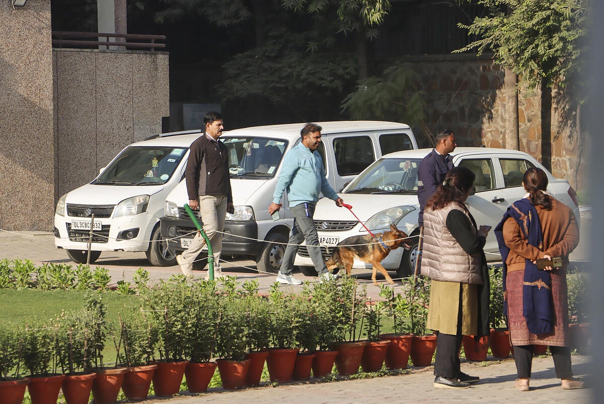 ದೆಹಲಿಯ 30 ಶಾಲೆಗಳಿಗೆ ಬಾಂಬ್ ಬೆದರಿಕೆ