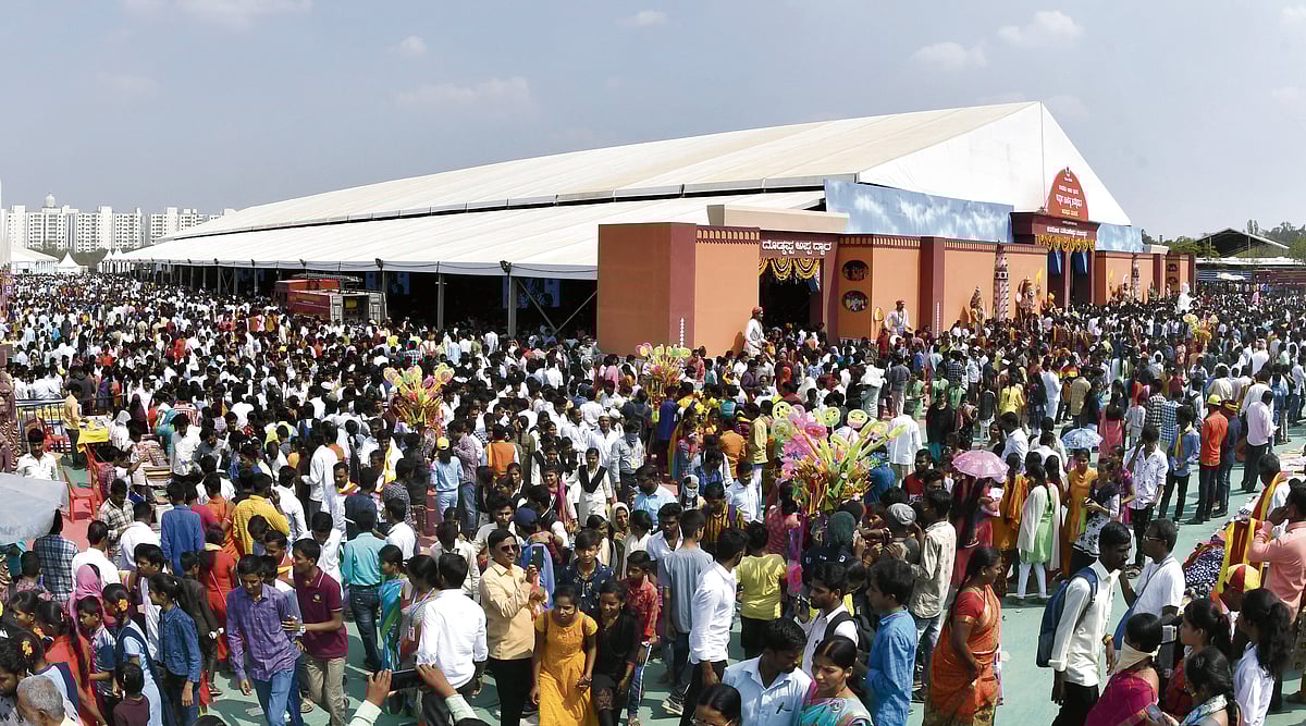 ಸಮ್ಮೇಳನದ ರಥ ಬದಲಾಗಲಿ ಪಥ