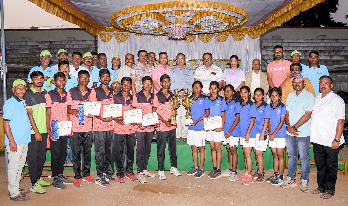 ಬಾಲ್ ಬ್ಯಾಡ್ಮಿಂಟನ್: ಆಳ್ವಾಸ್ ಕಾಲೇಜ್ ಪ್ರಥಮ