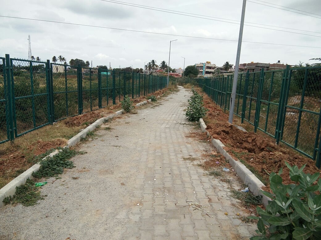 ಇನ್ನೂ ಮುಗಿಯದ ವಾಕಿಂಗ್ ಟ್ರ್ಯಾಕ್: ಪುರಸಭೆ ವಿರುದ್ಧ ಜನಸಾಮಾನ್ಯರ ಆಕ್ರೋಶ