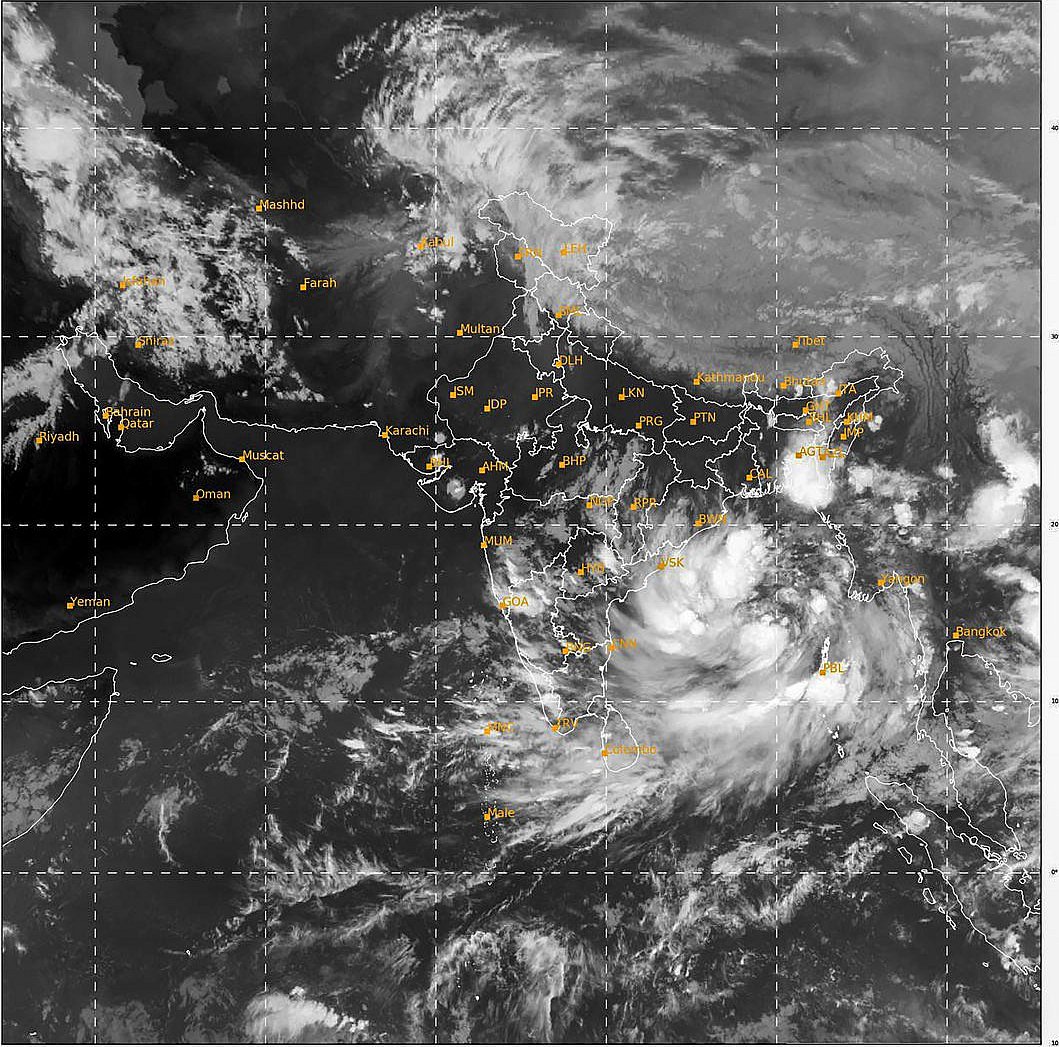 ಬಂಗಾಳ ಕೊಲ್ಲಿಯಲ್ಲಿ ವಾಯುಭಾರ ಕುಸಿತ: ಆಂಧ್ರದಲ್ಲಿ ಭಾರಿ ಮಳೆ; ರಾಜ್ಯದಲ್ಲೂ ಮಳೆ ?