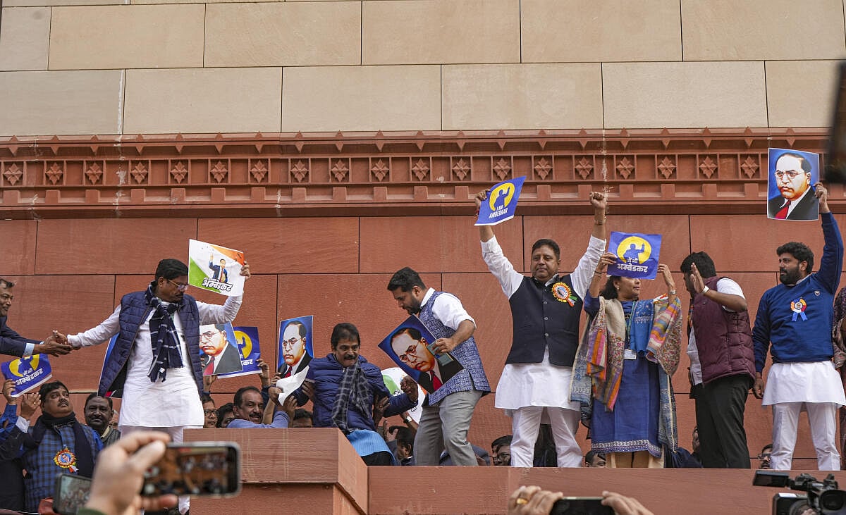 ಸಂಸತ್ ಭವನದ ಬಳಿ ಹೊಡೆದಾಟ: ಪೊಲೀಸ್ ದೂರು ನೀಡಿದ NDA ಸಂಸದರು