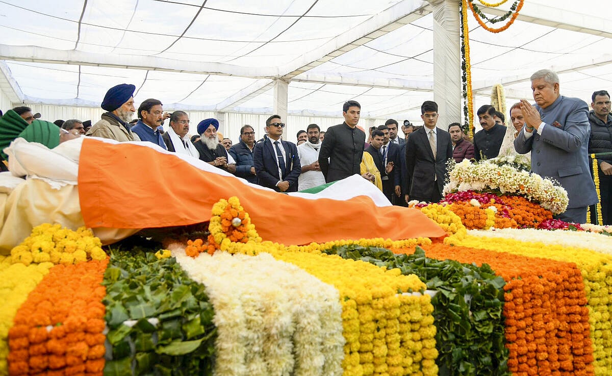 ಸರ್ಕಾರಿ ಗೌರವಗಳೊಂದಿಗೆ ಹರಿಯಾಣದ ಮಾಜಿ ಸಿಎಂ ಓಂ ಪ್ರಕಾಶ್‌ ಚೌಟಾಲಾ ಅಂತ್ಯಕ್ರಿಯೆ
