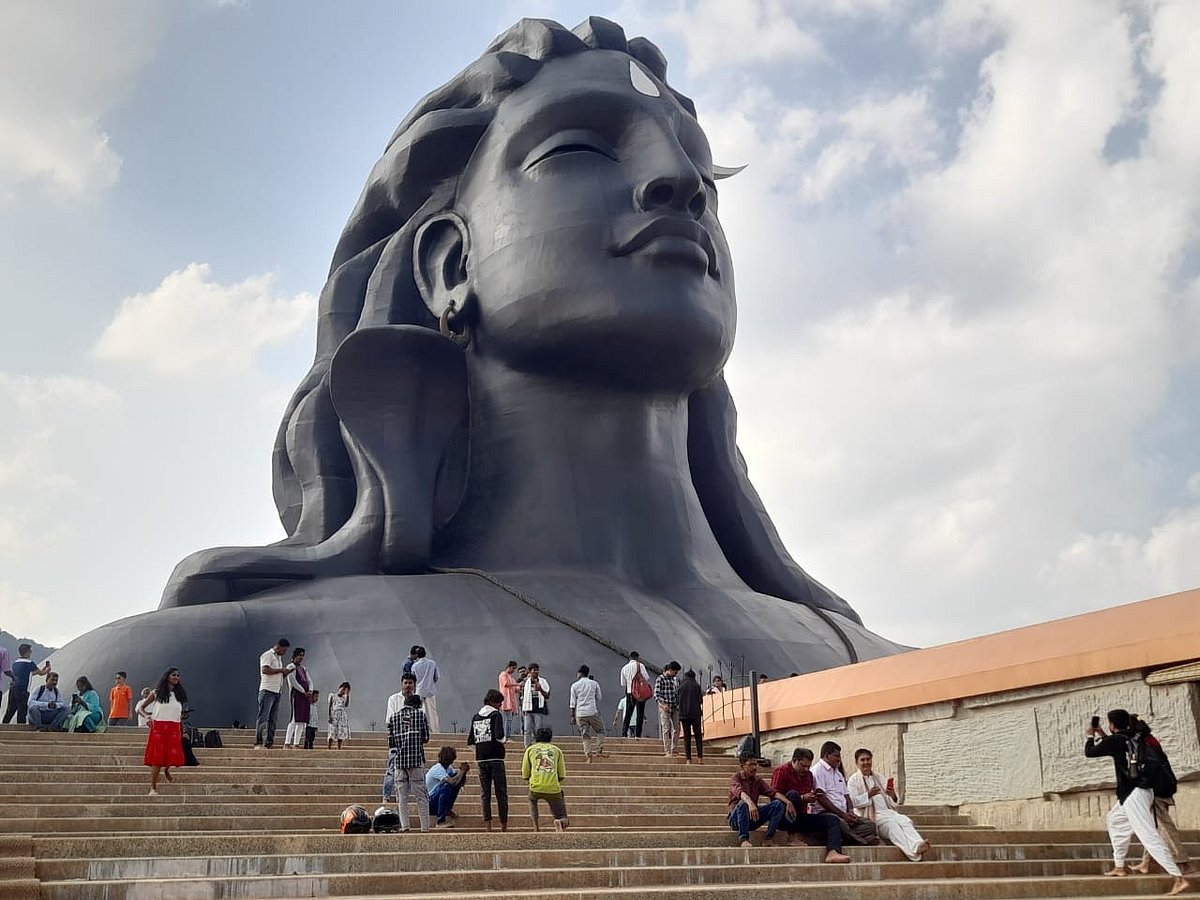 9 ತಿಂಗಳ ನಂತರ ಚಿಕ್ಕಬಳ್ಳಾಪುರ ಈಶಾ ಕೇಂದ್ರಕ್ಕೆ ಸದ್ಗುರು