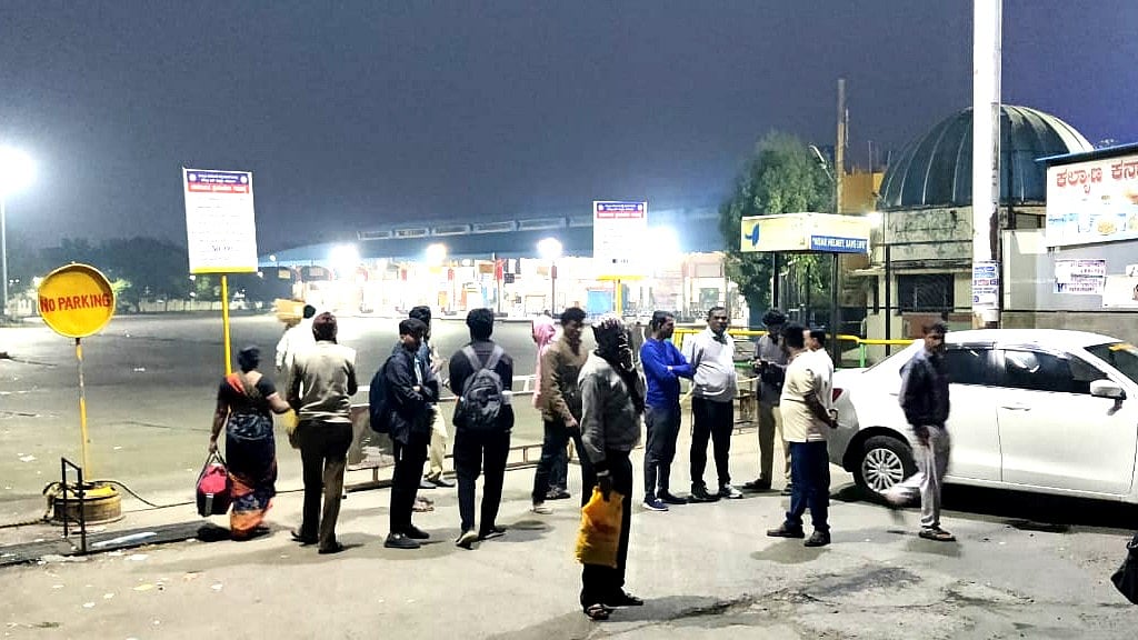 ಕಲಬುರಗಿ ಬಂದ್: ಬೆಳ್ಳಂಬೆಳಿಗ್ಗೆ ಬಸ್, ಆಟೊ ಸಂಚಾರ ಸ್ಥಗಿತ- ಪರದಾಡಿದ ಪ್ರಯಾಣಿಕರು