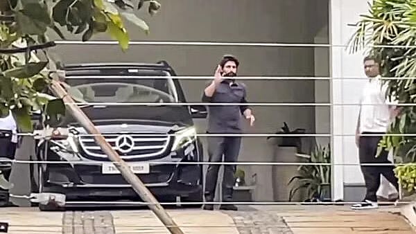 ಕಾಲ್ತುಳಿತ ಪ್ರಕರಣ: ಪೊಲೀಸರ ಮುಂದೆ ವಿಚಾರಣೆಗೆ ಹಾಜರಾದ ನಟ ಅಲ್ಲು ಅರ್ಜುನ್