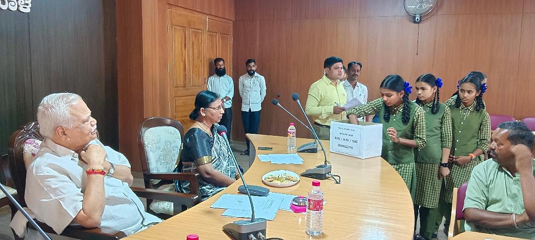 500 ಮನೆಗಳ ಮಂಜೂರಾತಿಗೆ ಪ್ರಸ್ತಾವ ಸಲ್ಲಿಸಿ: ಆರ್.ವಿ ದೇಶಪಾಂಡೆ 