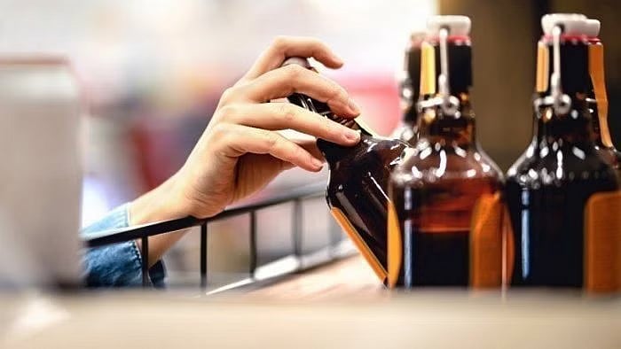 ಮದ್ಯದ ಅಮಲಿನಲ್ಲಿ ಕಾನ್‌ಸ್ಟೆಬಲ್‌ ಮೇಲೆ ಕಾರು ಹತ್ತಿಸಲು ಯತ್ನ: ಚಾಲಕ ವಶಕ್ಕೆ