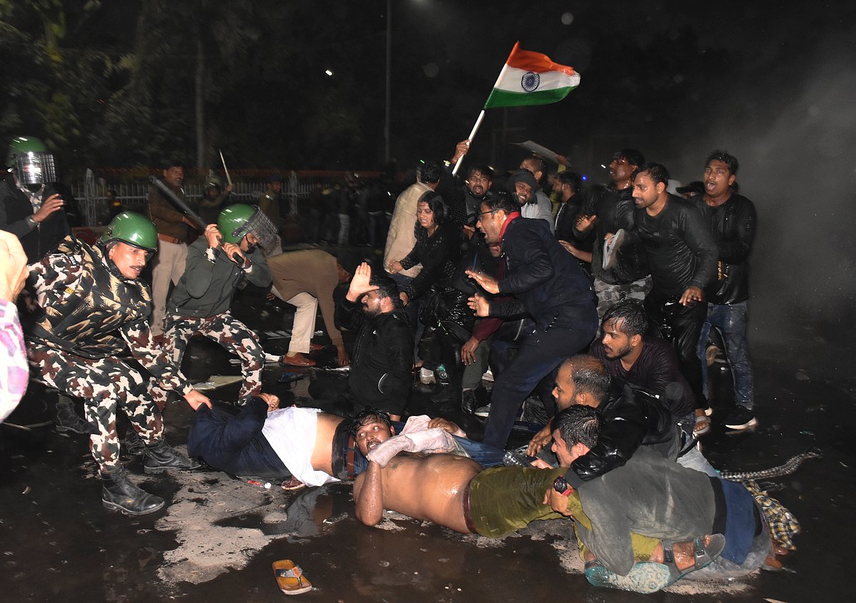 ಬಿಹಾರ | BPSC ಪರೀಕ್ಷೆ ರದ್ದುಗೊಳಿಸುವಂತೆ ಒತ್ತಾಯ: ಪ್ರತಿಭಟನಕಾರರ ಮೇಲೆ ಲಾಠಿ