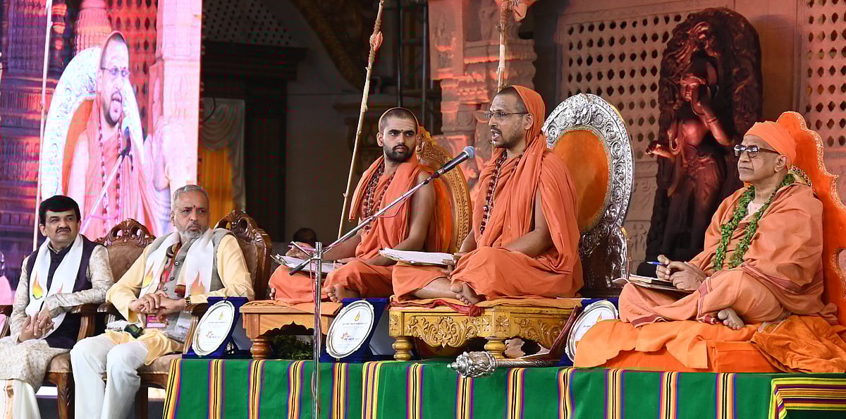 21ರೊಳಗೆ ಮದುವೆಯಾಗಿ, 3ಕ್ಕೂ ಹೆಚ್ಚು ಮಕ್ಕಳ ಹೊಂದಿ: ಗಂಗಾಧರೇಂದ್ರ ಸ್ವಾಮೀಜಿ ಕರೆ