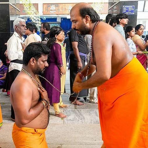 ದೇವಾಲಯ ಪ್ರವೇಶ: ಪುರುಷರ ಮೇಲಂಗಿ ಕಳಚುವ ಪರಿಪಾಟ ನಿಲ್ಲಲಿ- ಸ್ವಾಮಿ ಸಚ್ಚಿದಾನಂದ