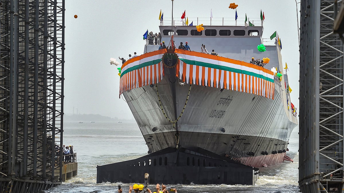 ಜ.15ಕ್ಕೆ ದೇಶಿ ನಿರ್ಮಾಣದ ಜಲಾಂತರ್ಗಾಮಿ, ಯುದ್ಧನೌಕೆ ಸೇವೆಗೆ ಅರ್ಪ‍ಣೆ  