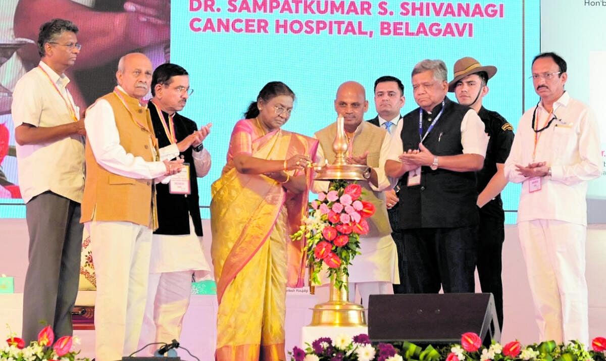 ಜಗತ್ತು ಕ್ಯಾನ್ಸರ್‌ ಮುಕ್ತವಾಗಲಿ: ರಾಷ್ಟ್ರಪತಿ ದ್ರೌಪದಿ ಮುರ್ಮು 