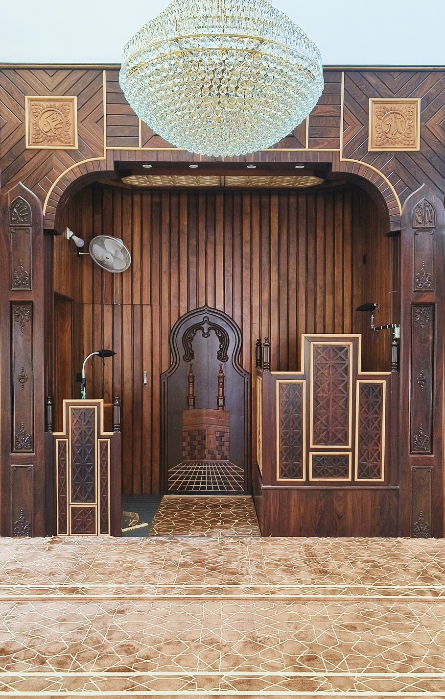 ಮಸೀದಿಯ ಒಳಾಂಗಣ ವಿನ್ಯಾಸ