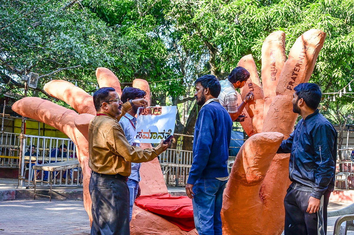 ಇಂದು ಕುಮಾರಕೃಪಾ ರಸ್ತೆಯಲ್ಲಿ ಚಿತ್ರಸಂತೆ: ಕಲಾವಿದರ ಪ್ರತಿಭೆ ಅನಾವರಣ